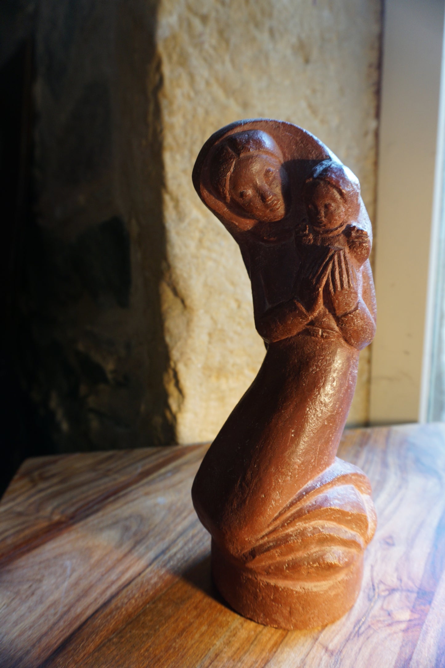 Statuette de maternité de germaine Anciaux