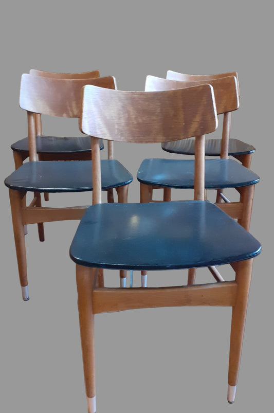 Chaises scandinaves des années 60