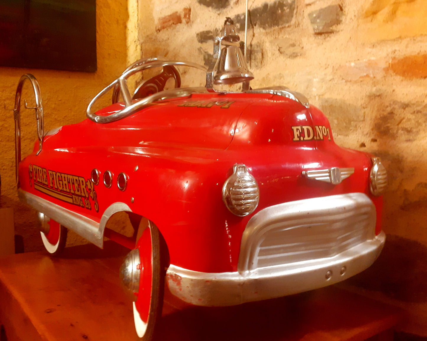 Voiture a pédales - fin XX°s.