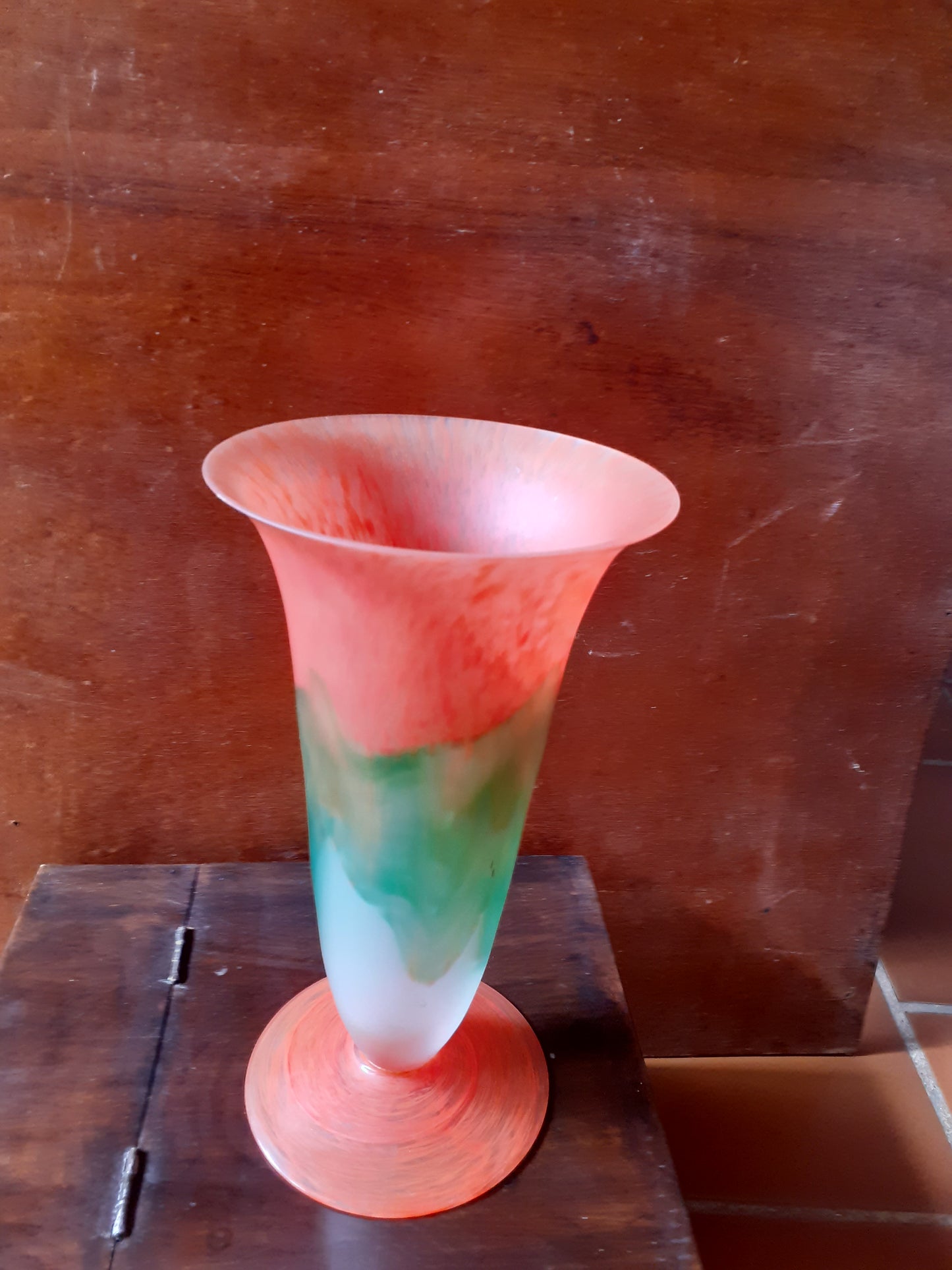 Vase tulipe en pâte de verre