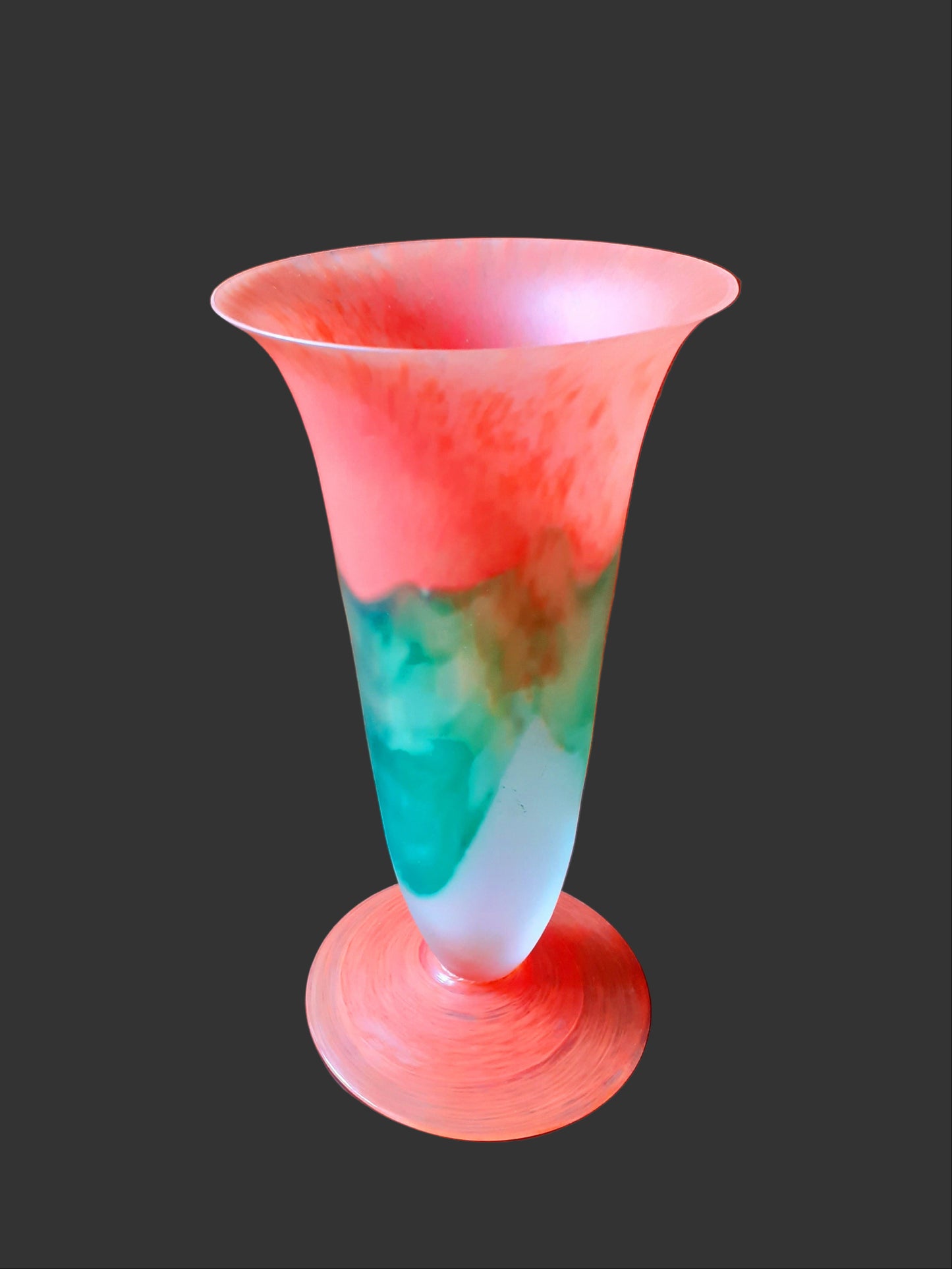 Vase tulipe en pâte de verre