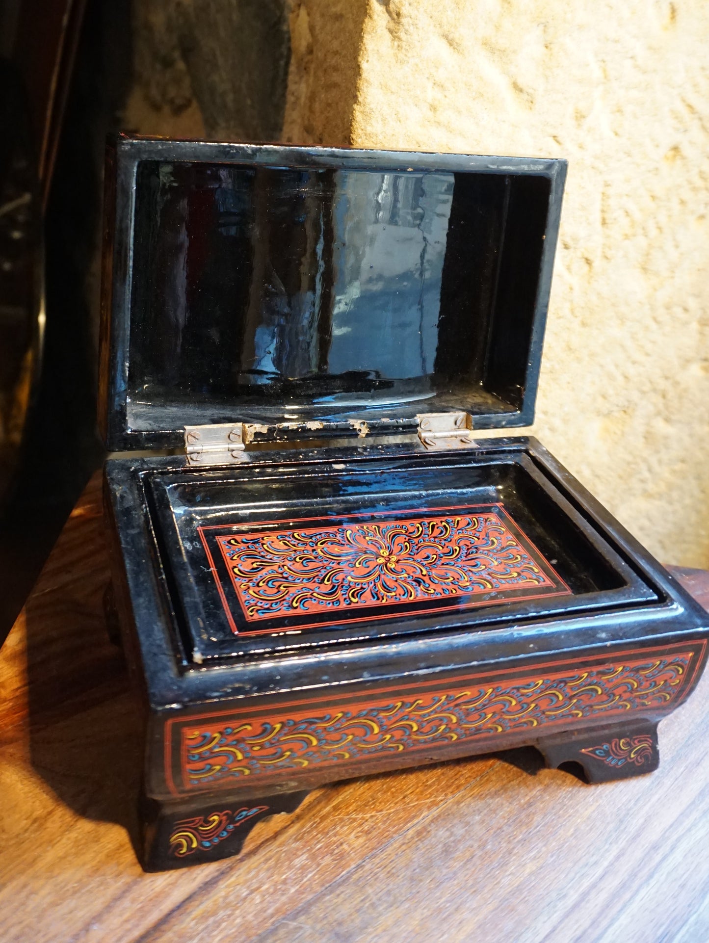 Boite à bijoux en laque de Birmanie