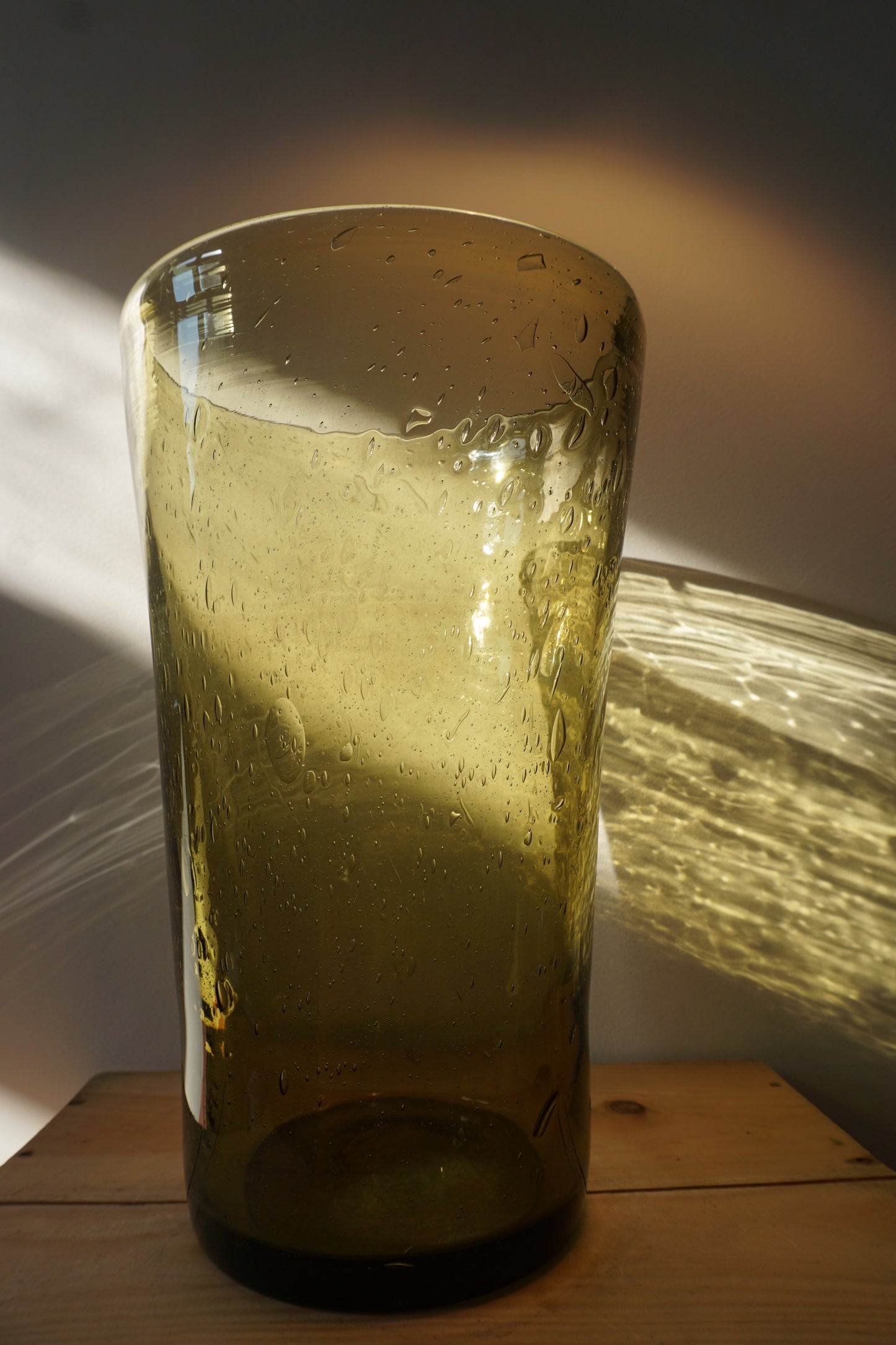 Vase Biot en verre soufflé - Années 70