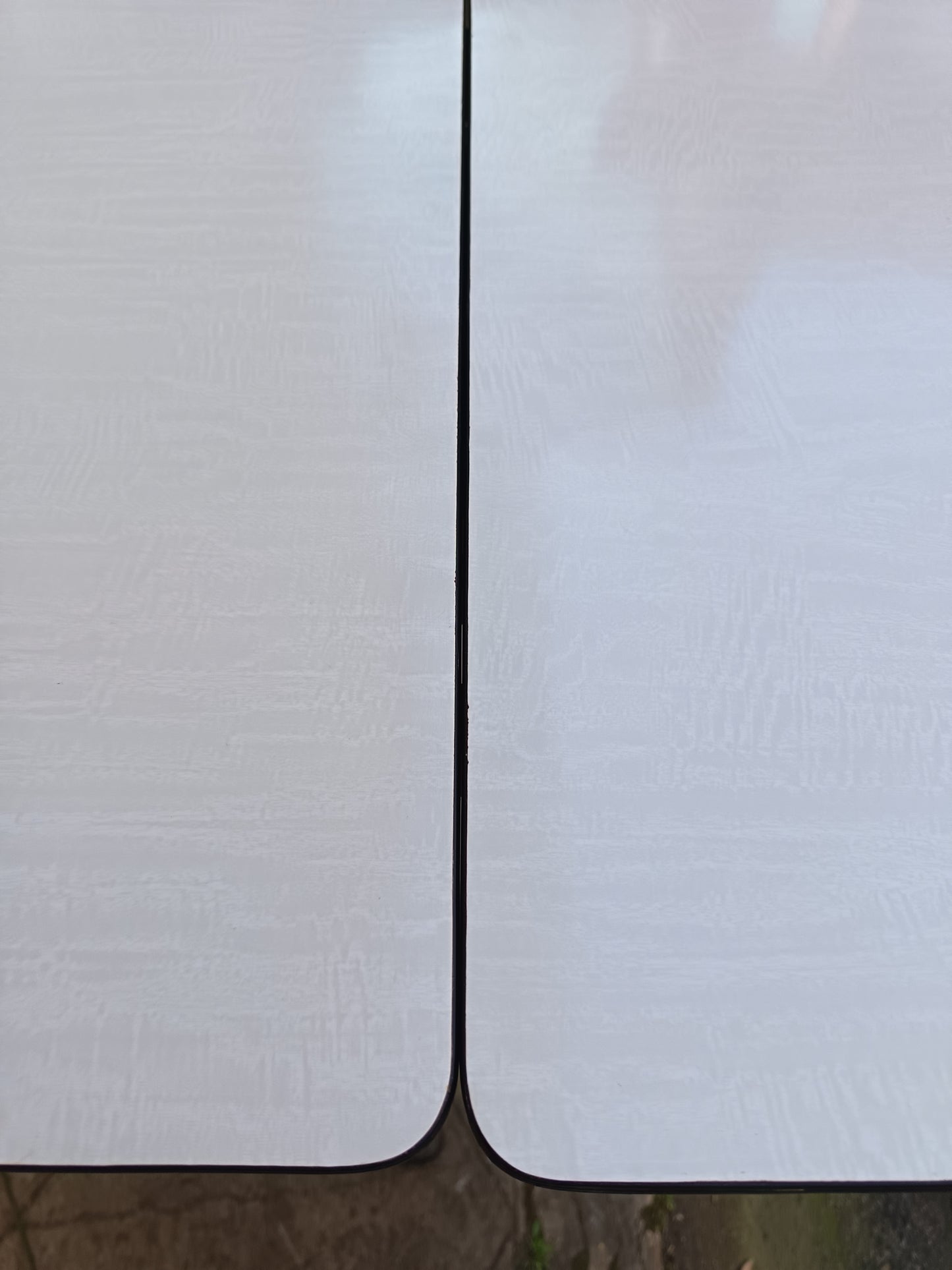 Table de cuisine extensible en Formica - années 70