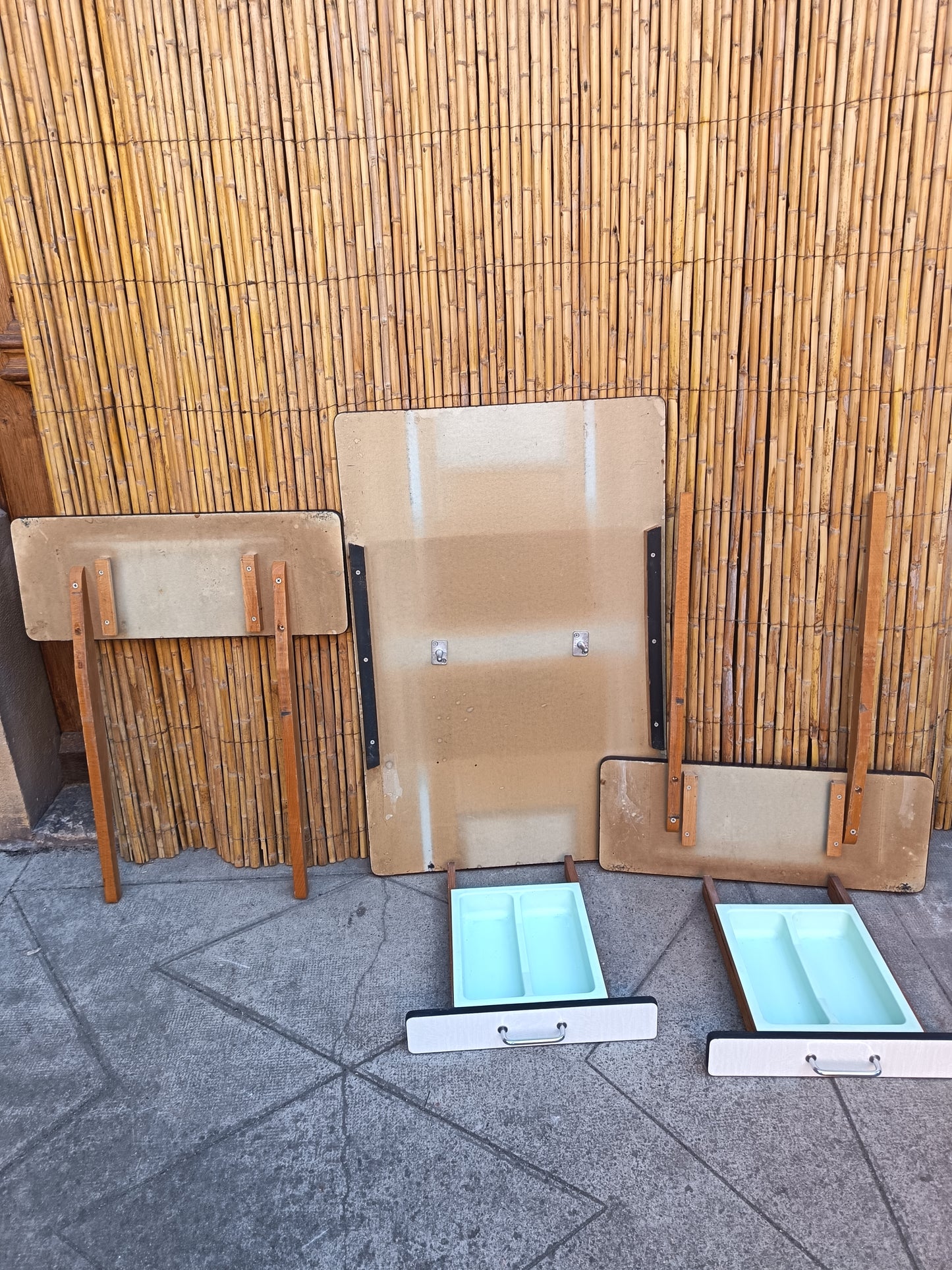 Table de cuisine extensible en Formica - années 70