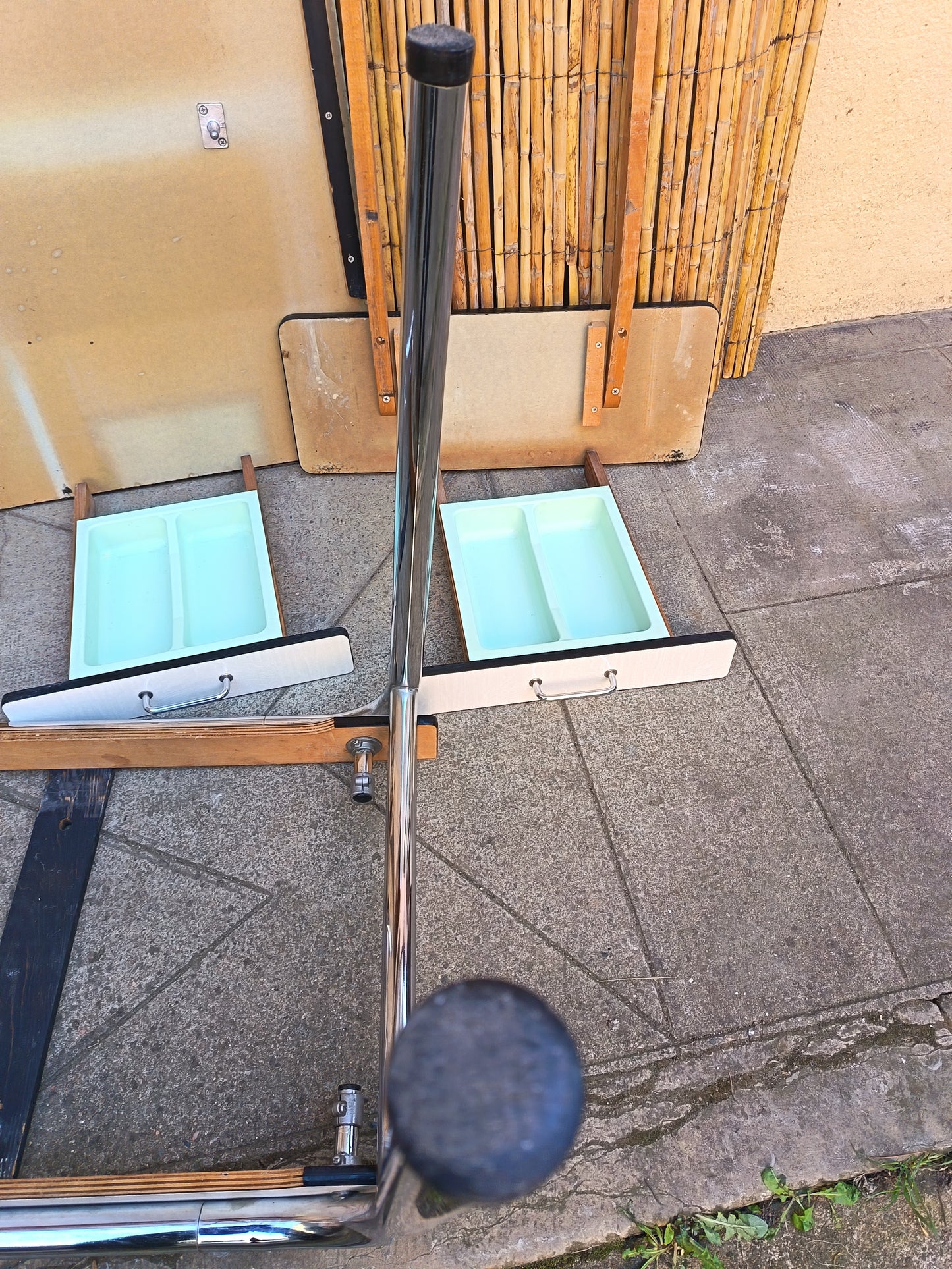 Table de cuisine extensible en Formica - années 70
