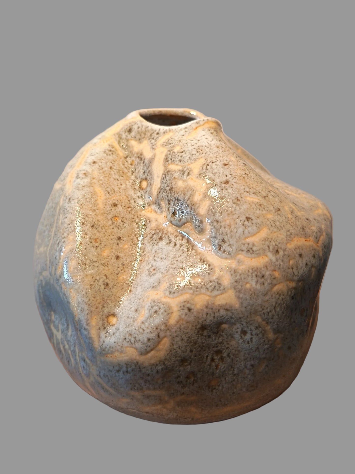 Vase en forme de pierre - période contemporaine