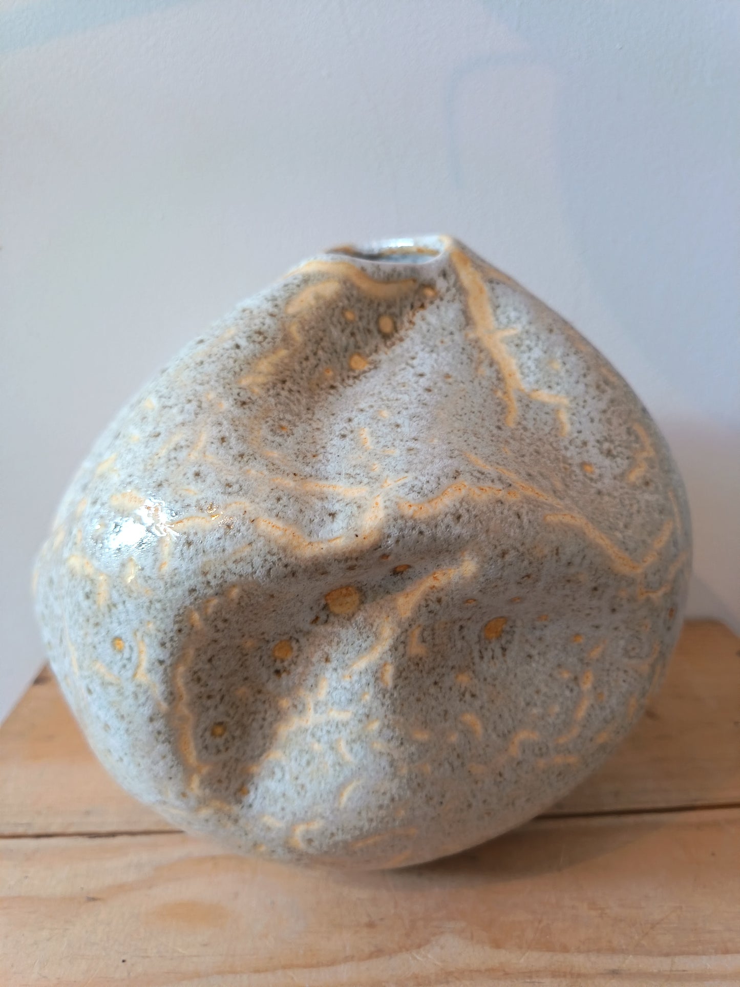Vase en forme de pierre - période contemporaine