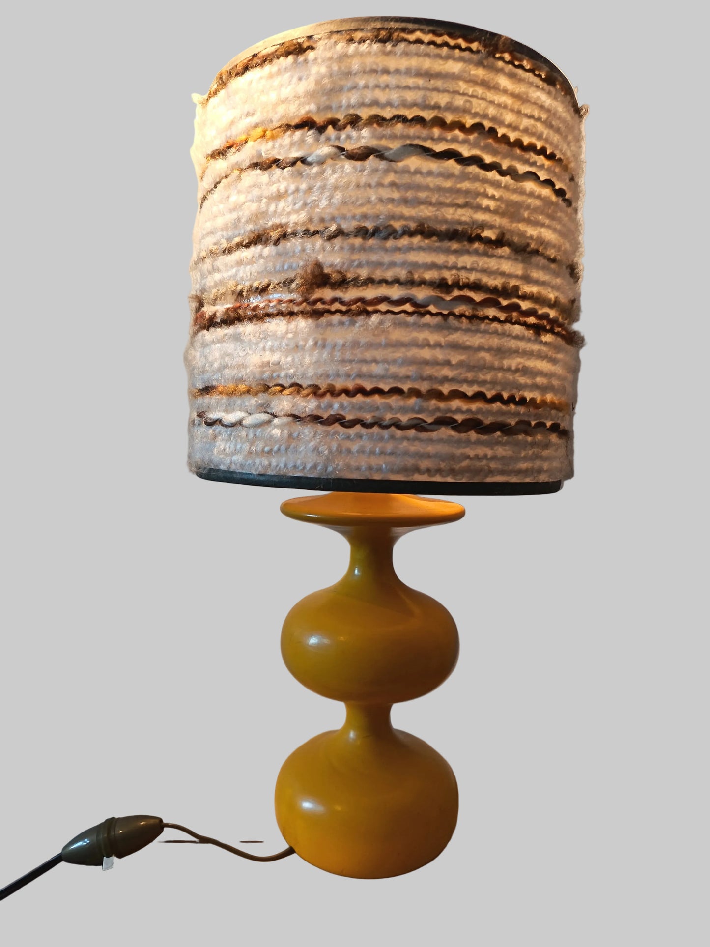 Lampe en bois tournée jaune - années 70