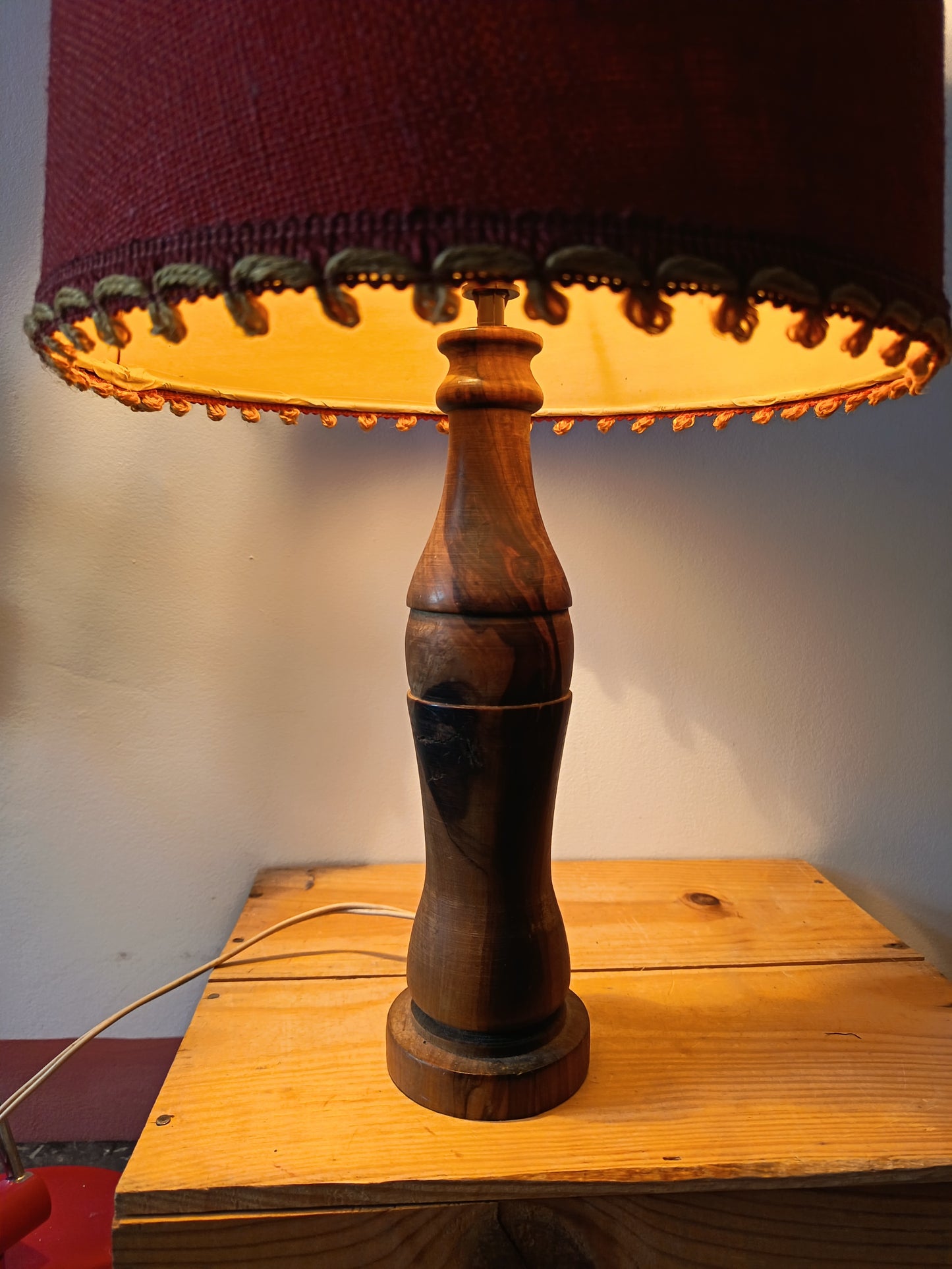 Lampe en bois tourné - années 70