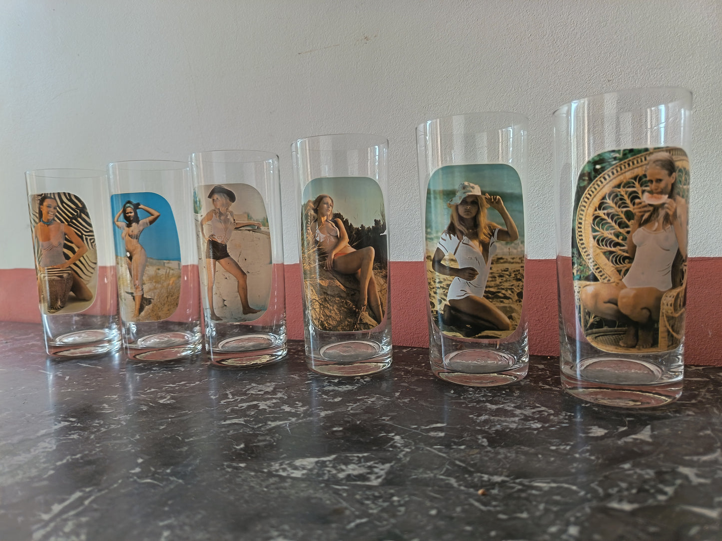 Service de verres pin-up - années 70