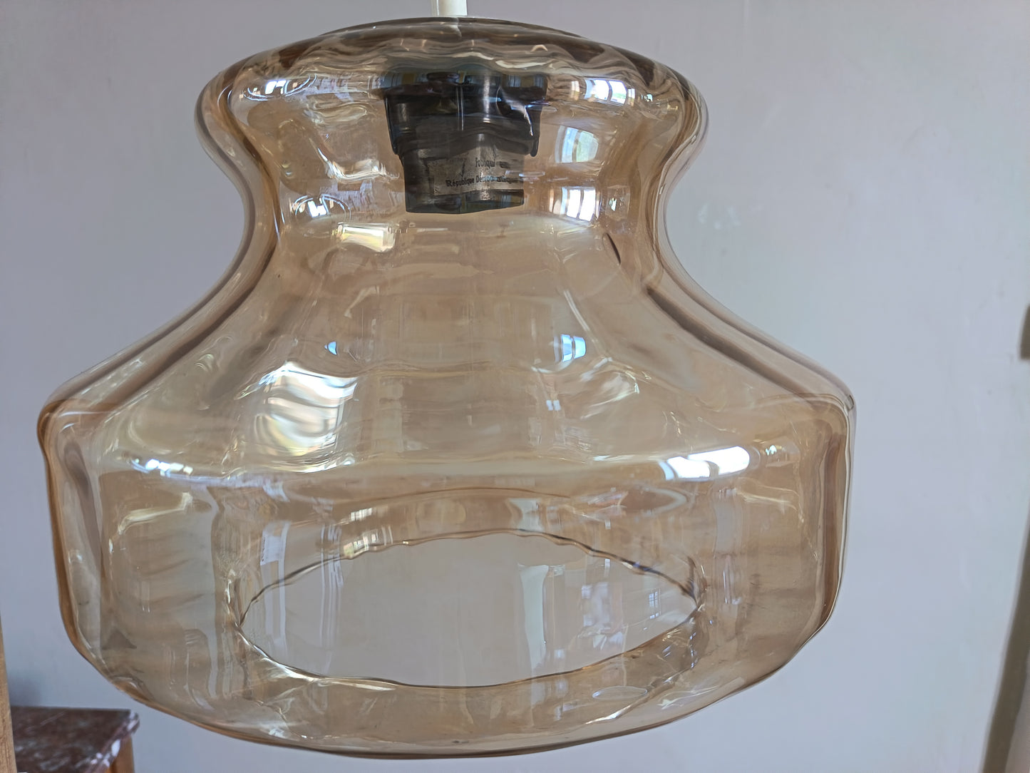 Suspension en verre fumé - années 70